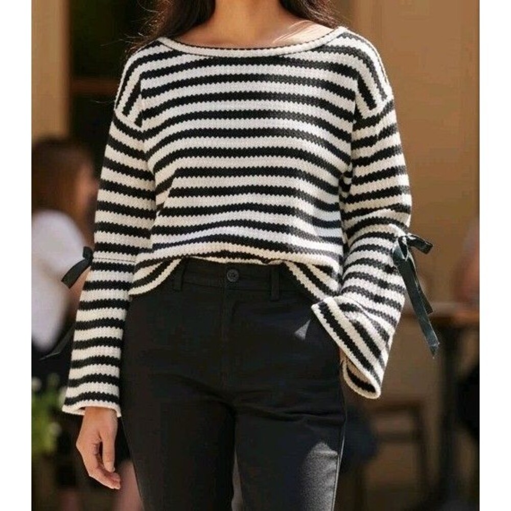 Womens French Stripe Lightweight Sweater Large B/W Bell Sleeve Paris Minimalist